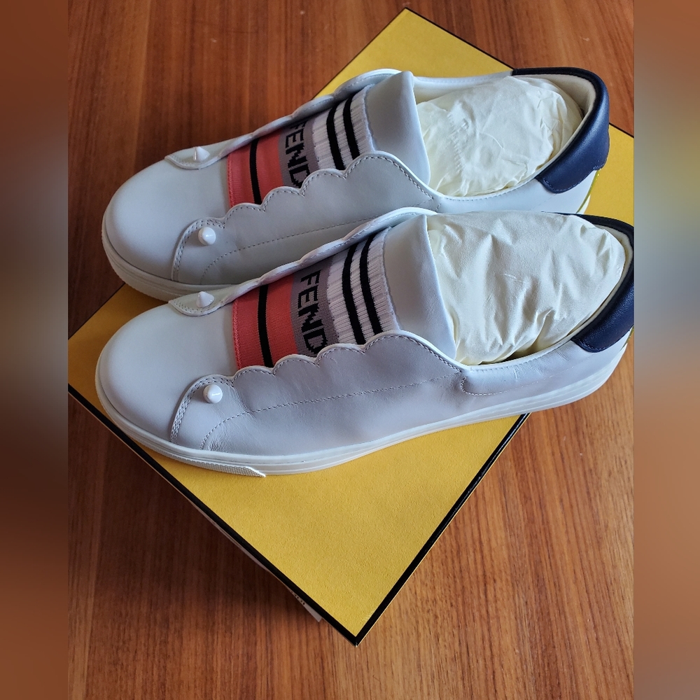 ***SOLD OUT***New 100% Auth Women's Slip on Rockoko Fendi Logo Sneakers White - Picture 2 of 12